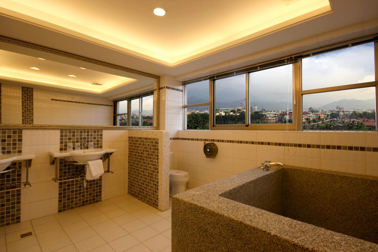 ג'יג'י Mountain Fish Water Hotel חדר תמונה